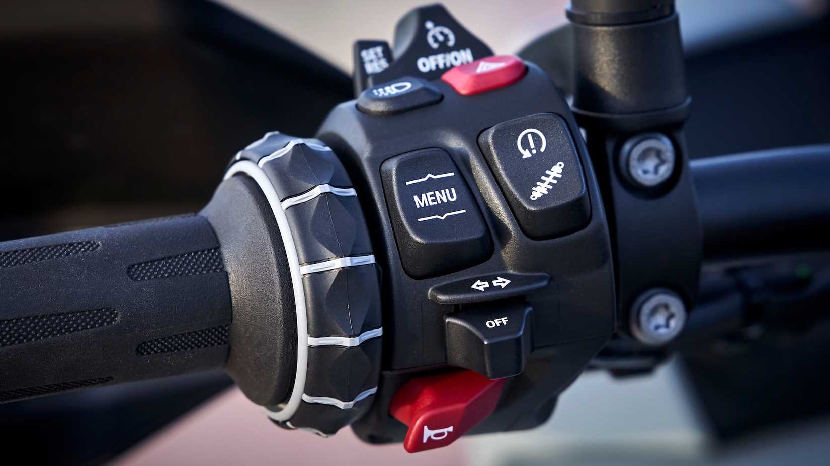 BMW S1000XR Switchgear