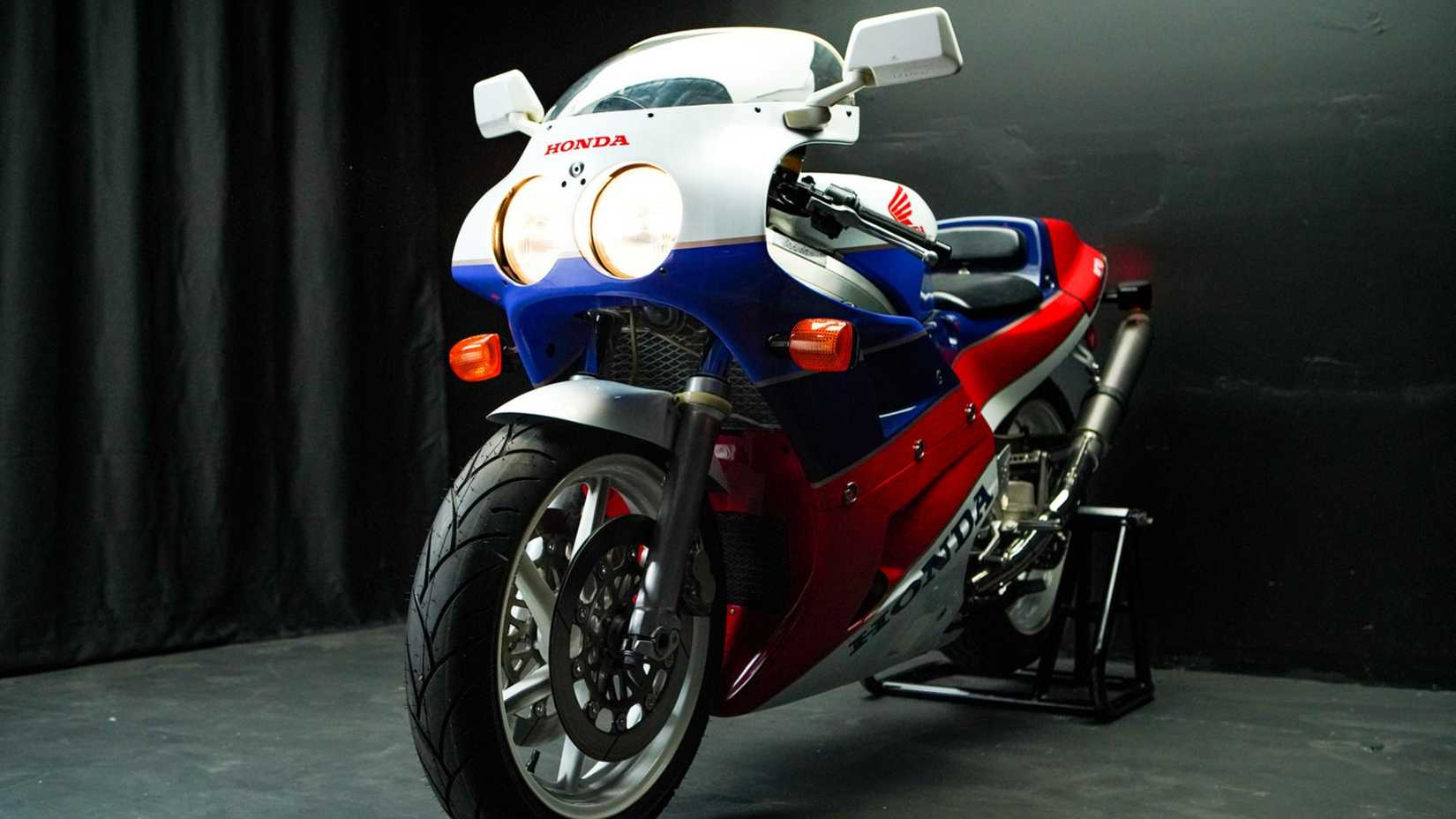Here’s Why The Honda RC30 Deserves A Second Life