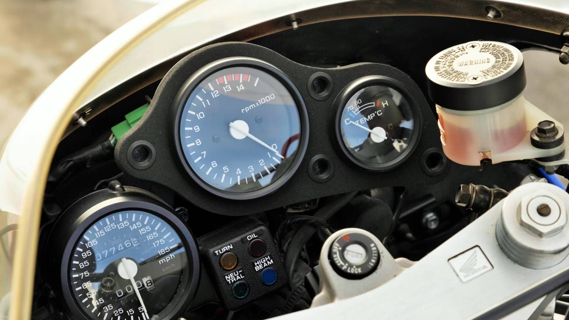 Here’s Why The Honda RC30 Deserves A Second Life