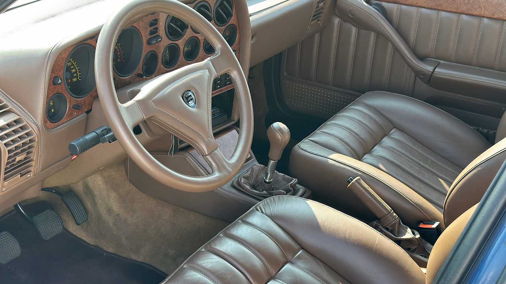1990 Lancia Thema 3.82 interior showing front seats and controls