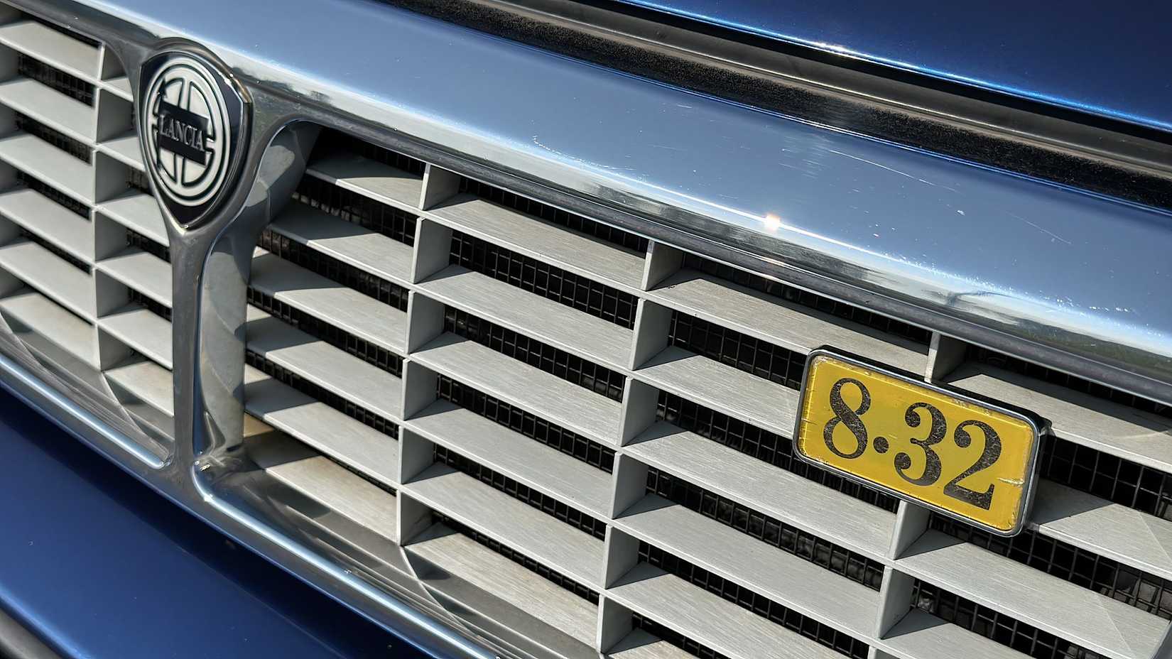 1990 Lancia Thema 3.82 grille showing badges