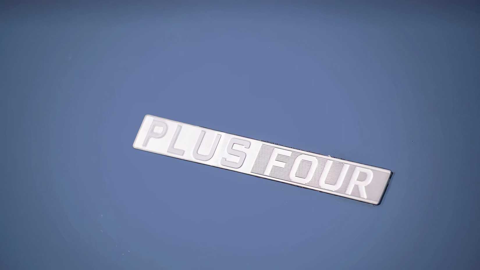 Distintivo Morgan Plus Four