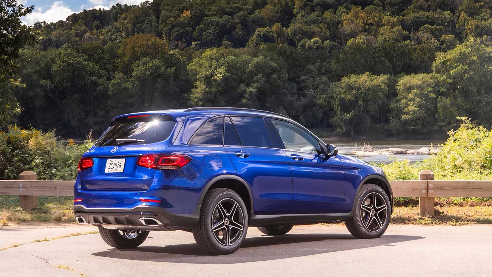 2020 Mercedes-Benz GLC in blue parked