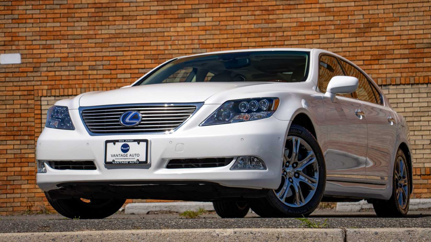 2008 Lexus LS Hybrid Exterior Front
