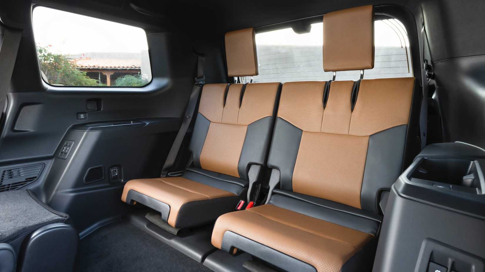 Lexus GX 550 Luxury Third Row