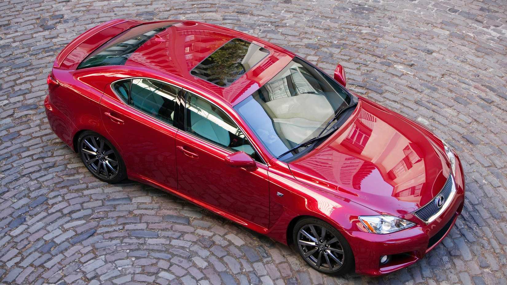 Telhado Vermelho Lexus IS-F