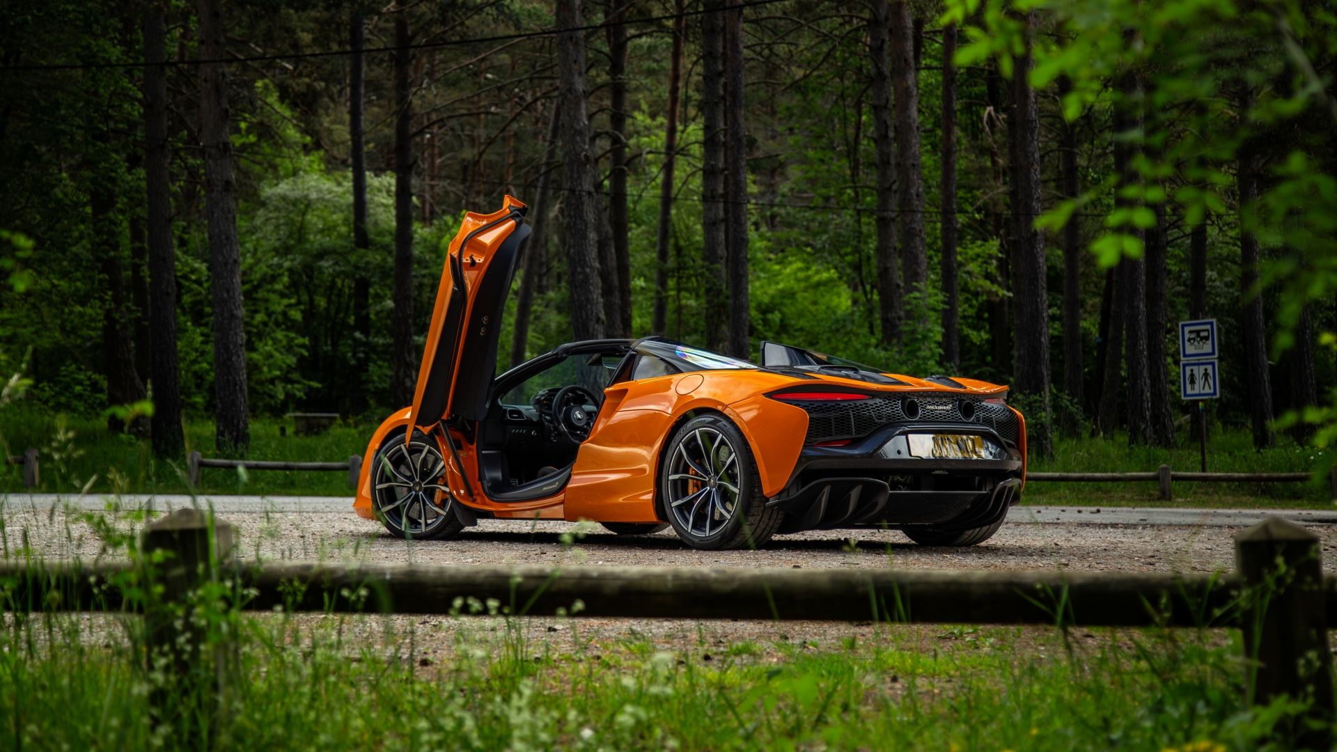 McLaren Artura Spider rear three-quarter view