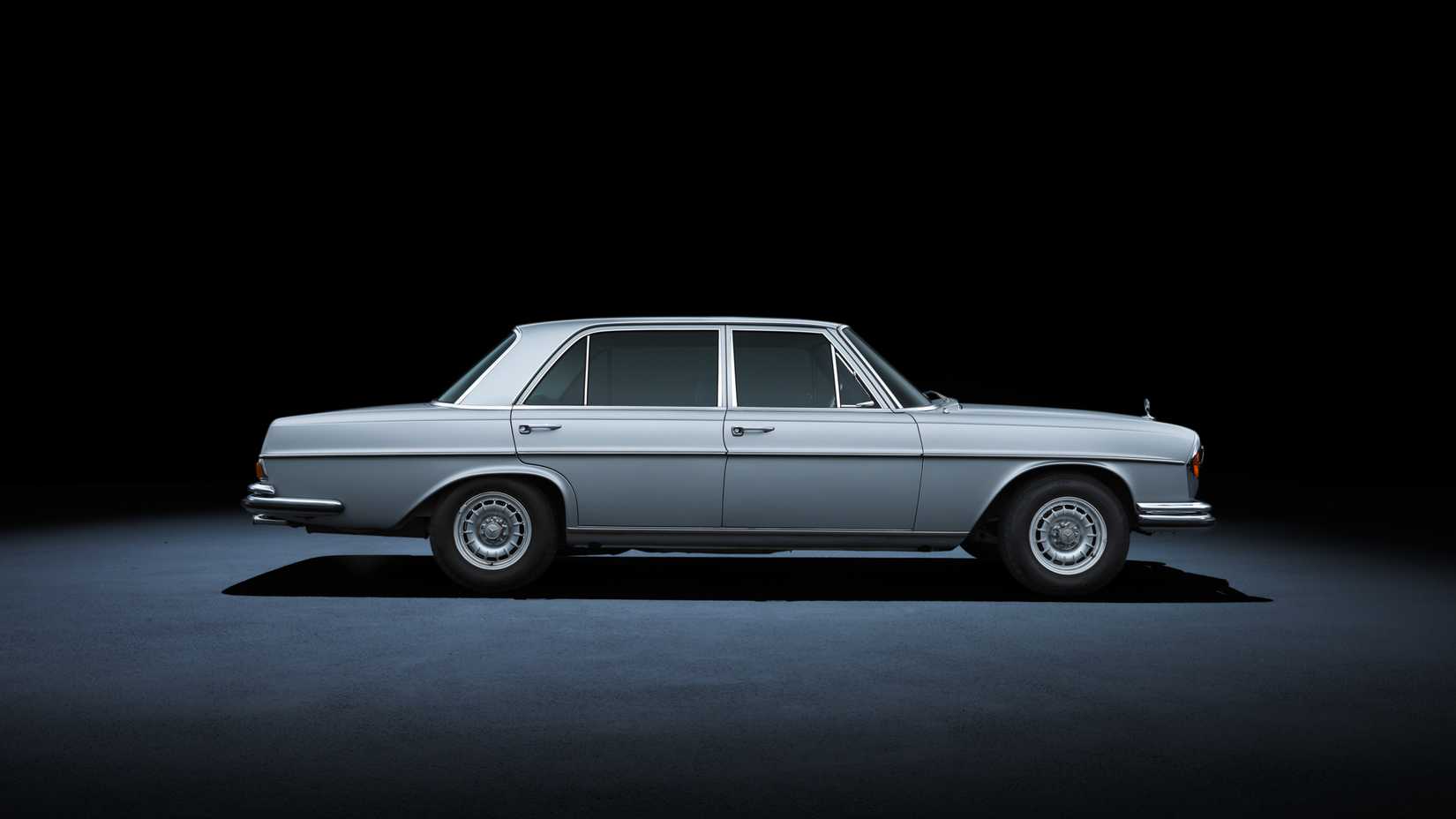 Mercedes-Benz W109 300SEL 6.3 (1)