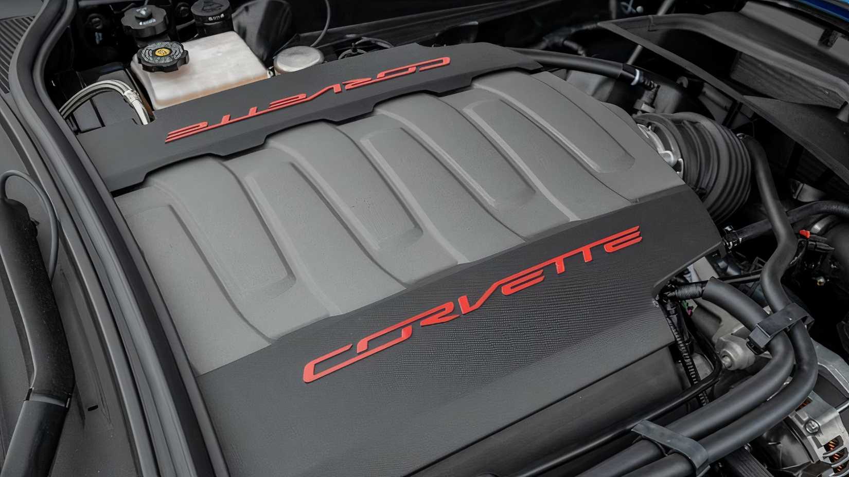 6.2-liter engine of 2014 Chevrolet C7 Corvette