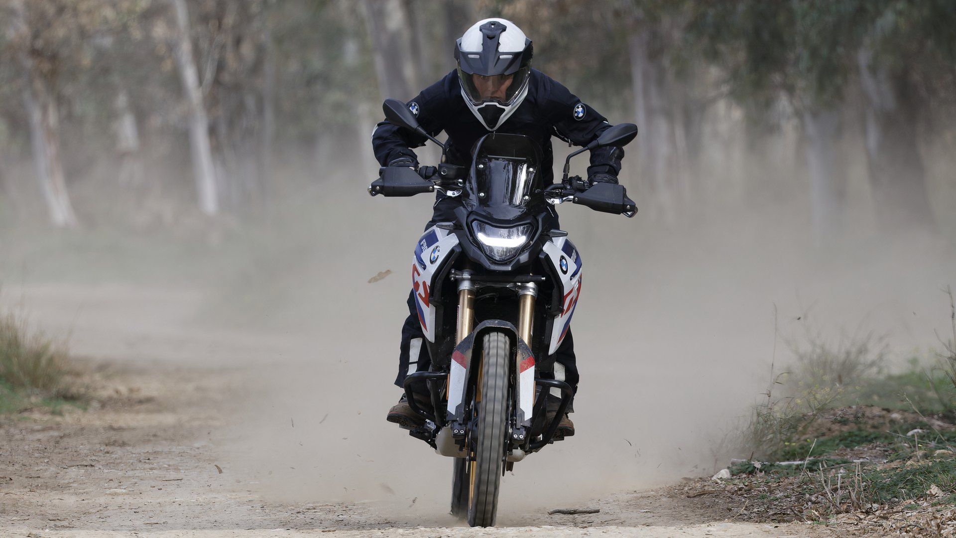 BMW F 900 GS In The Trails