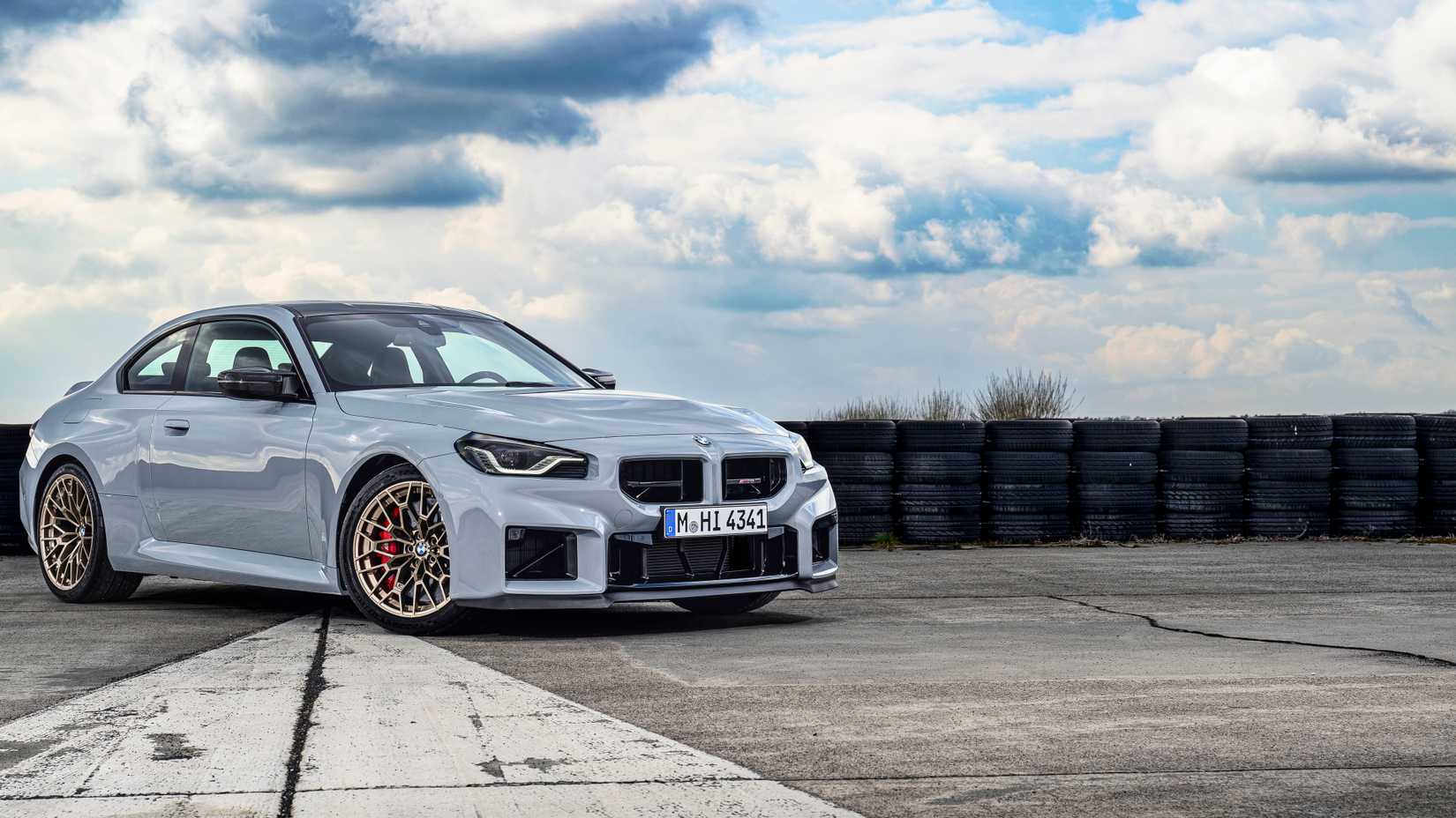 2026 BMW M2 CS front 3q