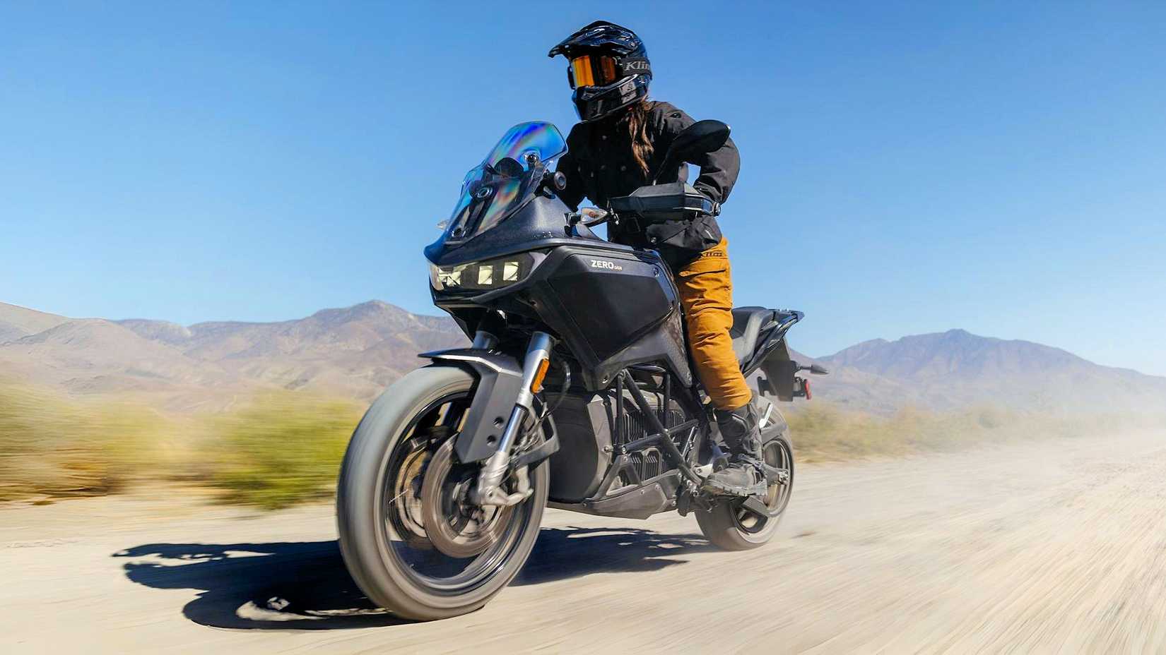 Piloto em um 2025 Zero DSR