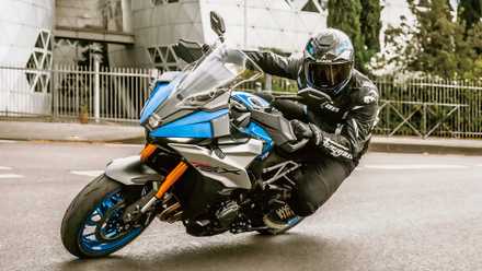 Suzuki GSX-S1000GX 2-1