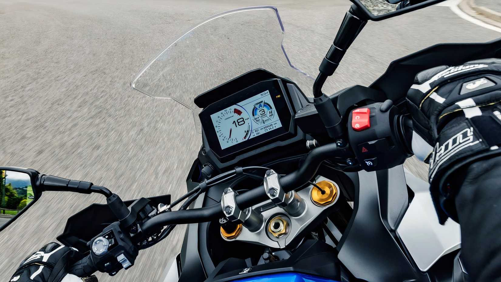 Suzuki GSX-S1000GX 4-1