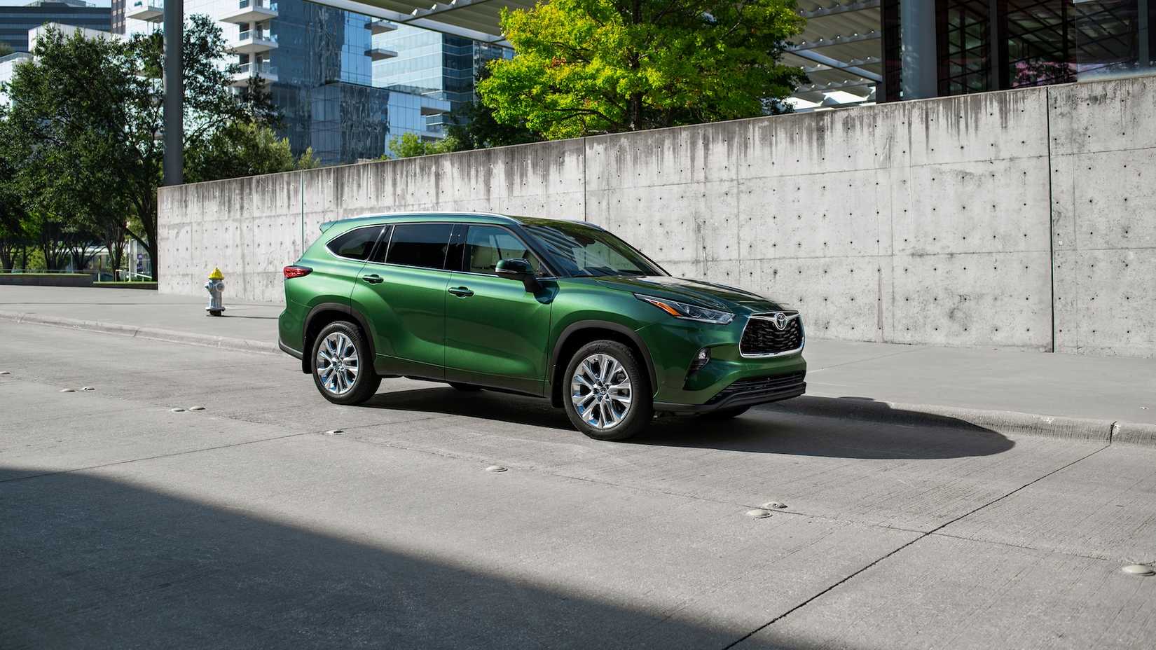 Toyota_2025_Highlander_Turbo_Limited_CypressGreen_0001