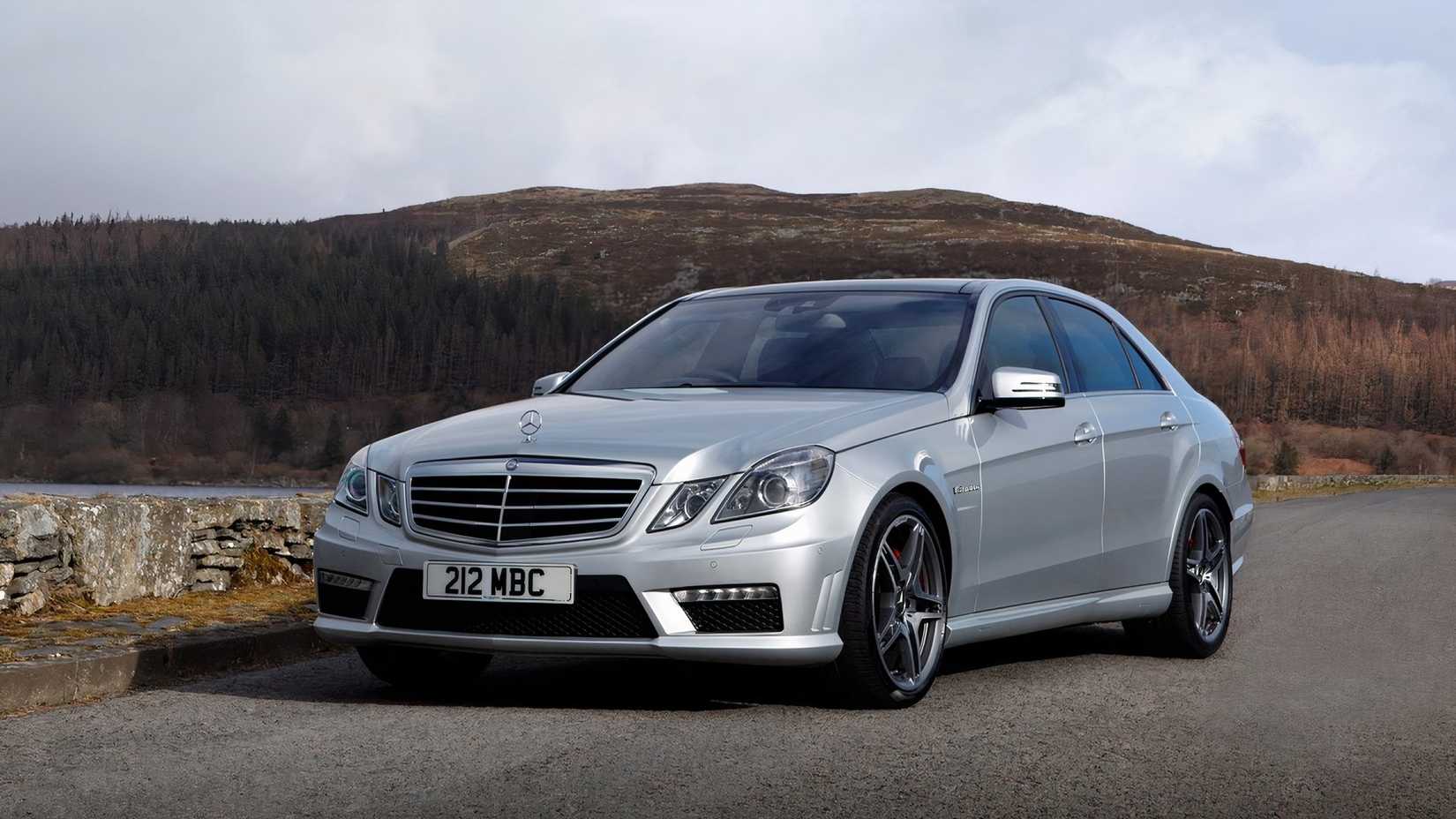 2012 Mercedes-AMG E63 front 3/4 shot parked