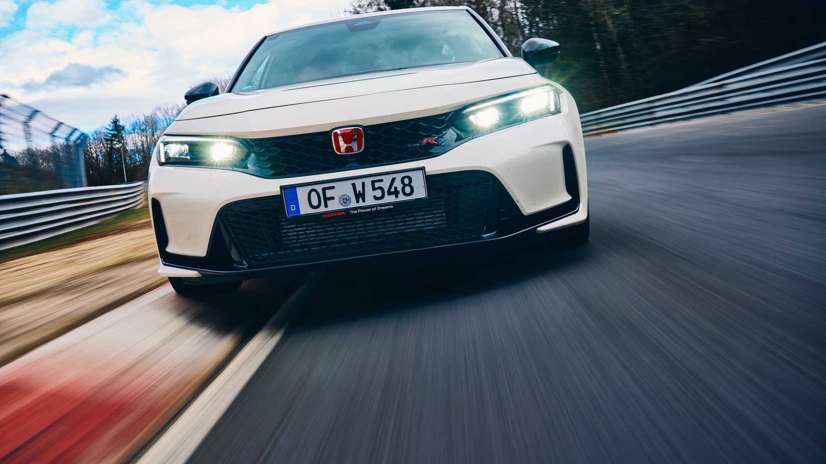 Front shot of the 2023 Honda Civic Type R at Nurburgring