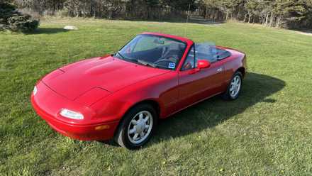 1992 Mazda MX-5 Miata frontal 3/4 exterior