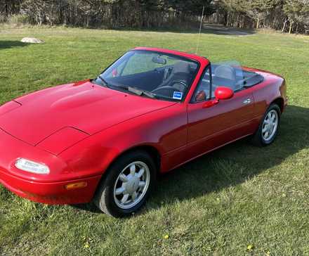 1992 Mazda MX-5 Miata frontal 3/4 exterior