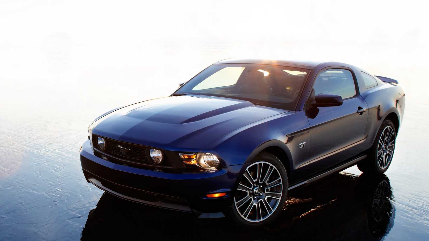 2012 Ford Mustang GT blue