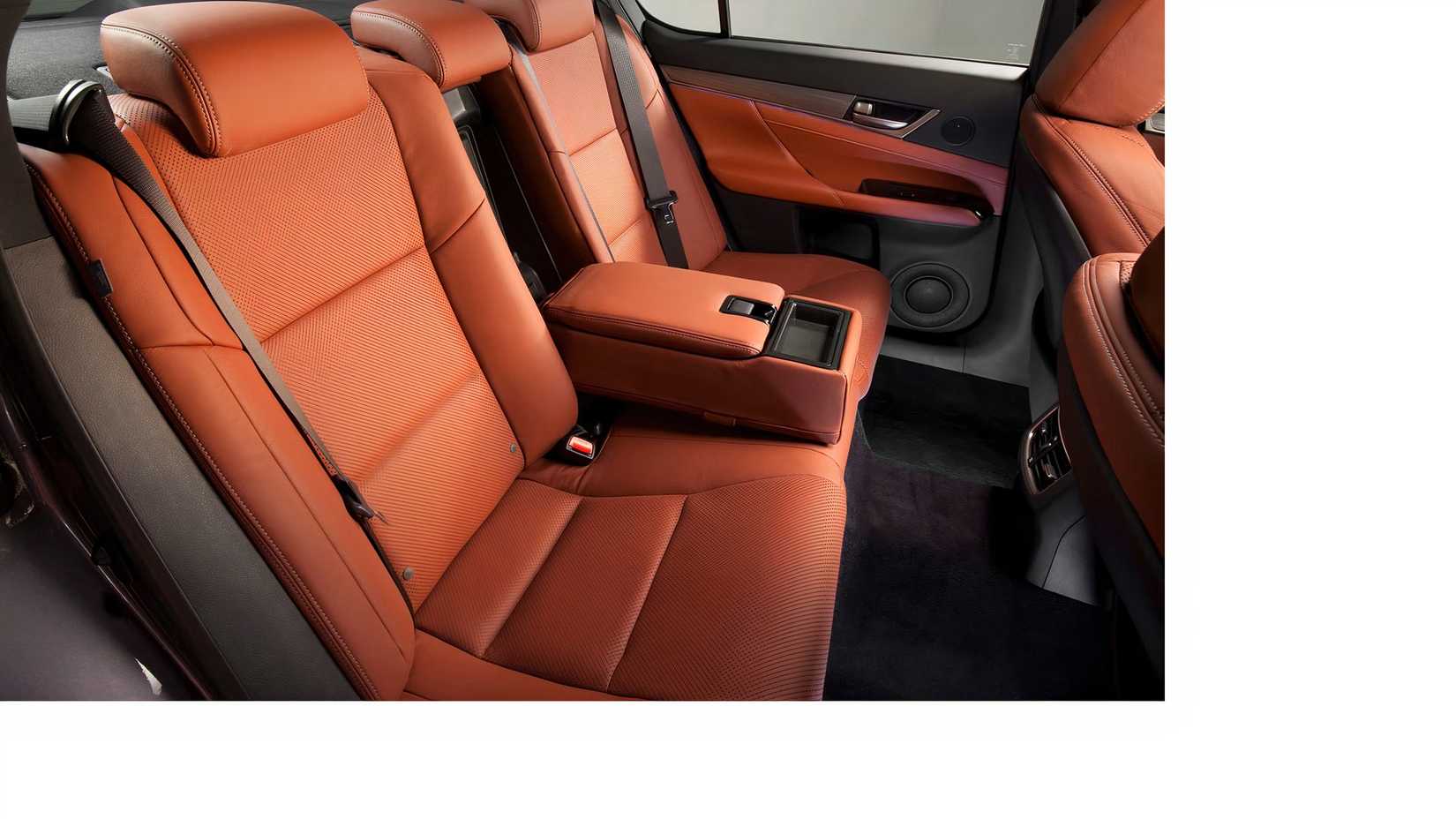 2015 Lexus GS rear seats