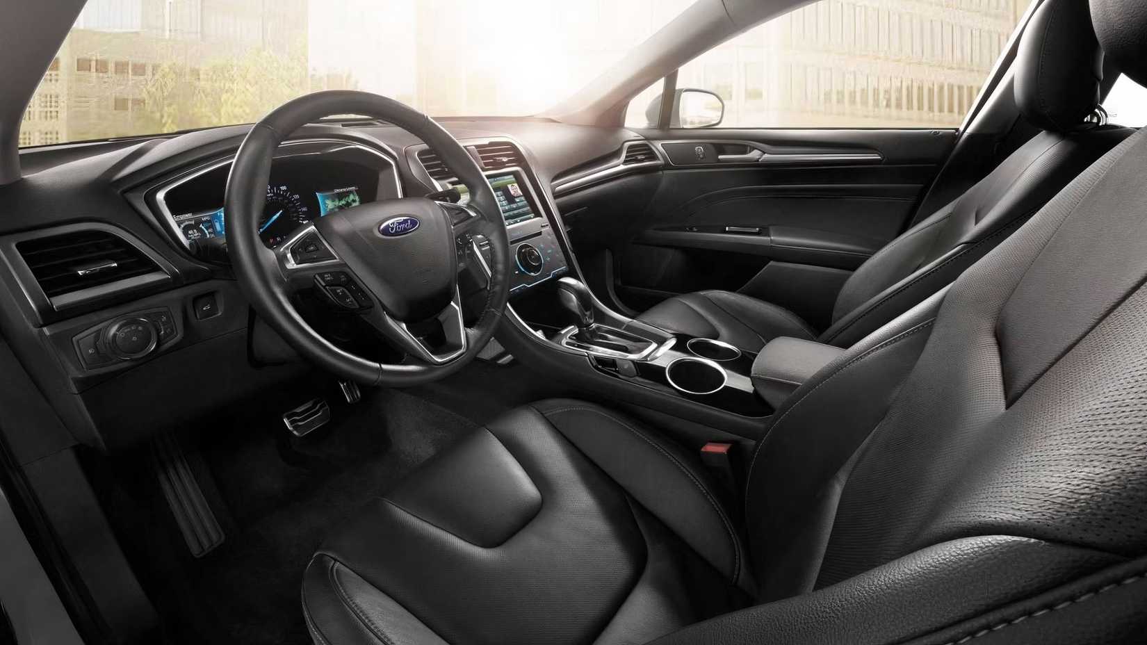 Bancos dianteiros Ford Fusion Energi 2018