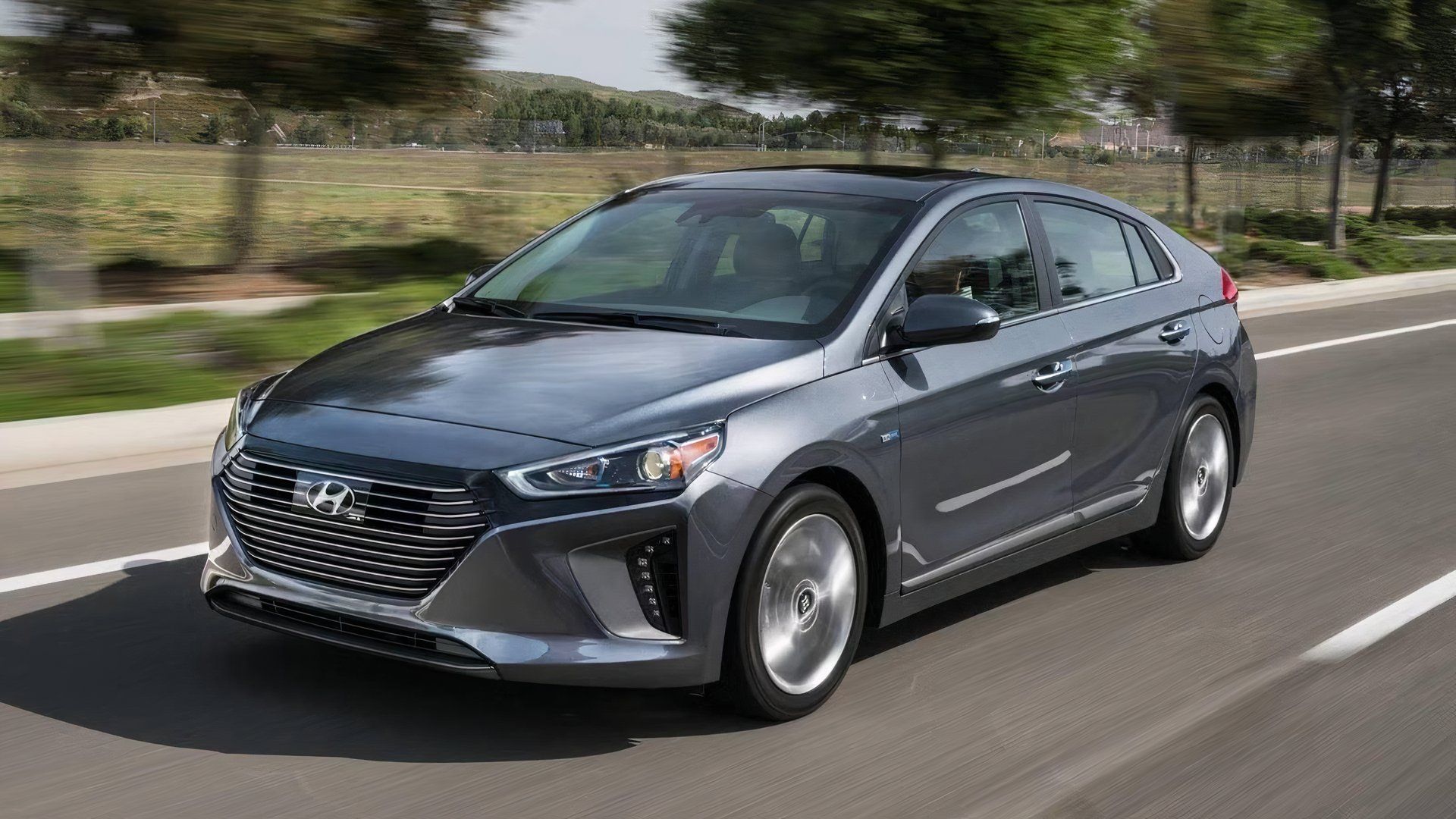 2019 Hyundai Ioniq Hybrid Front Three Quarter