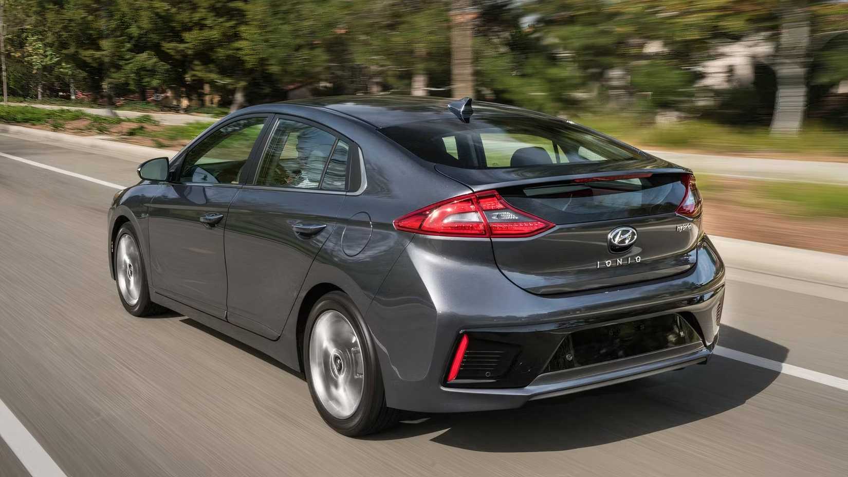 2019 Hyundai Ioniq Hybrid Rear Three Quarter