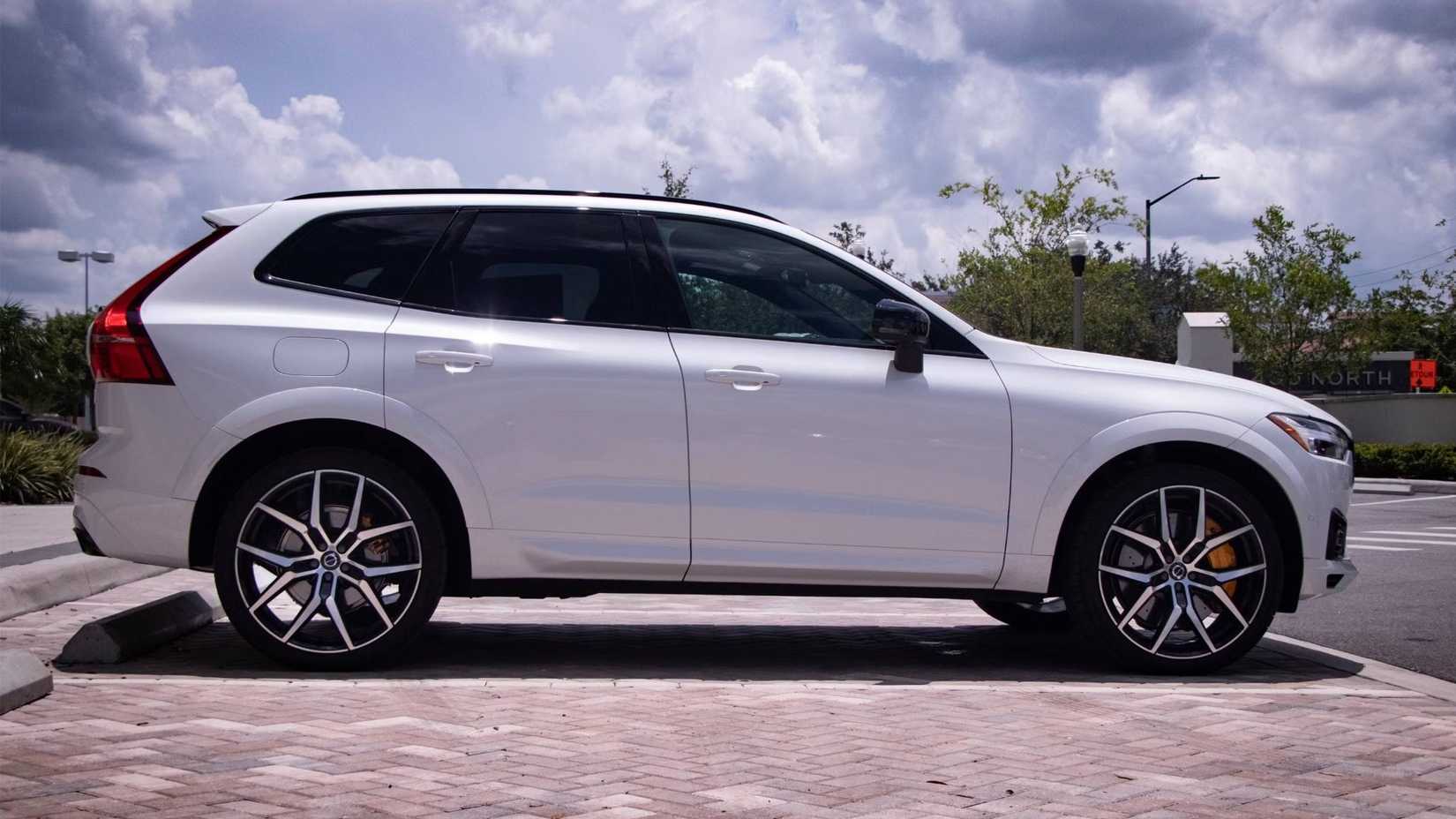 Lado híbrido Volvo XC60 2019