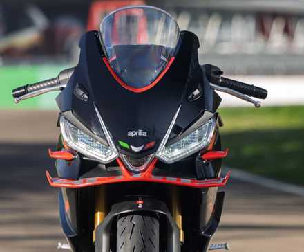 2025 Aprilia RS 660 Frente de Fábrica