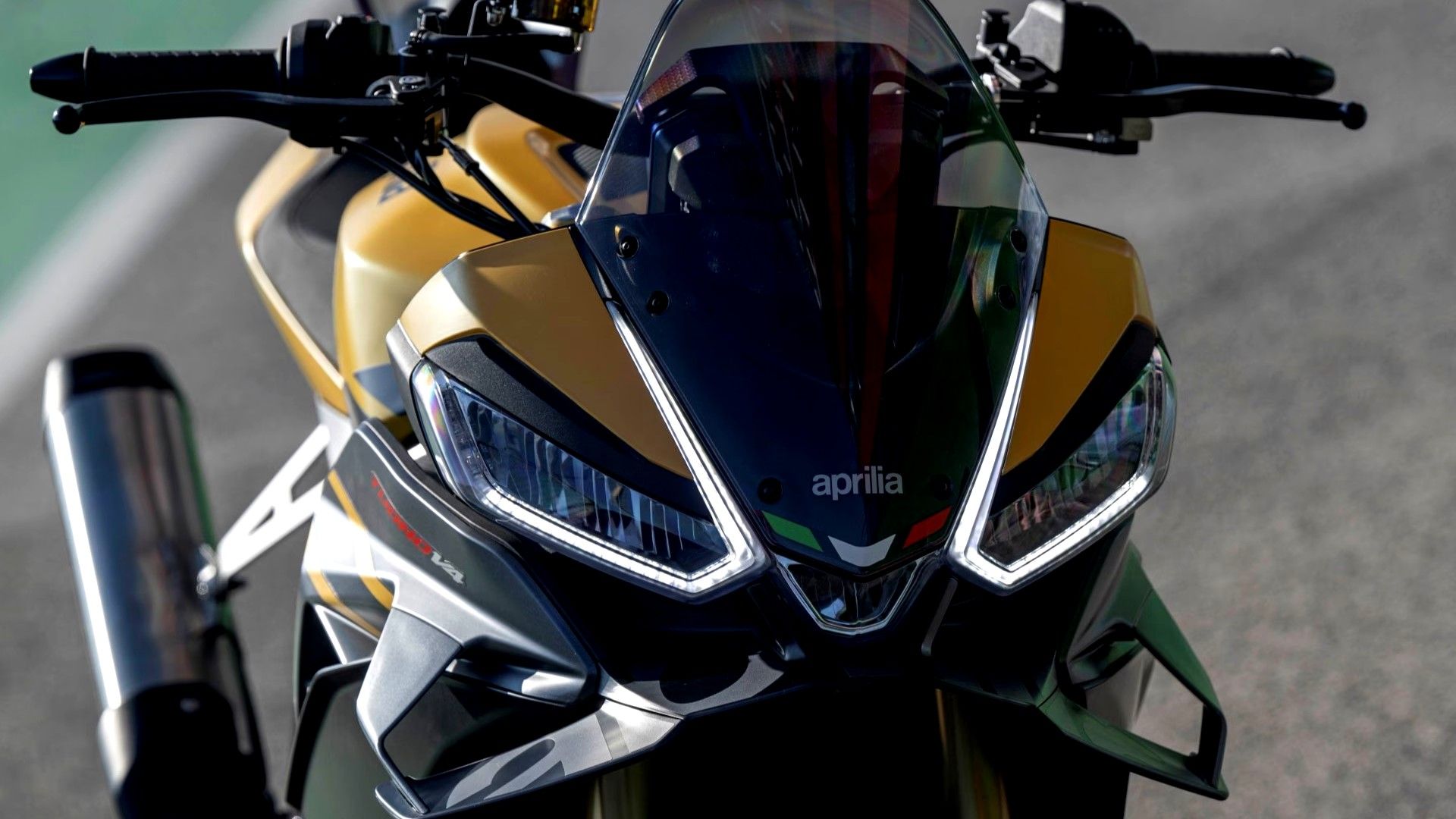 2025 Aprilia Tuono V4 1100 Headlight