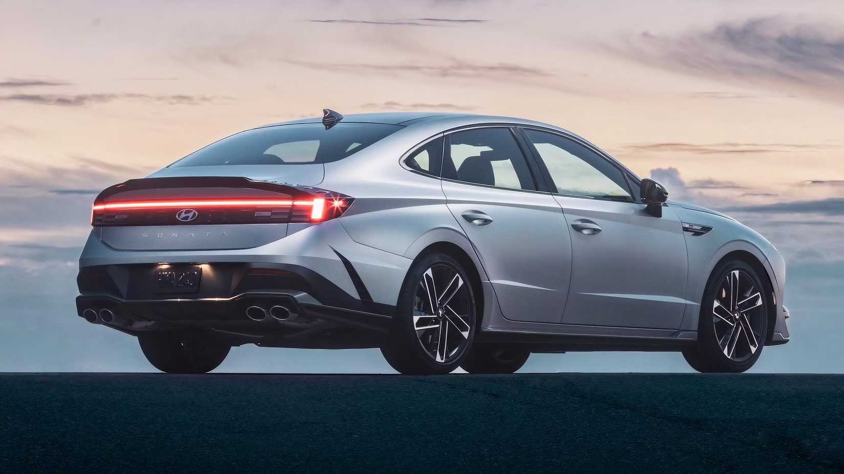 2025 Hyundai Sonata rear 3.4-2