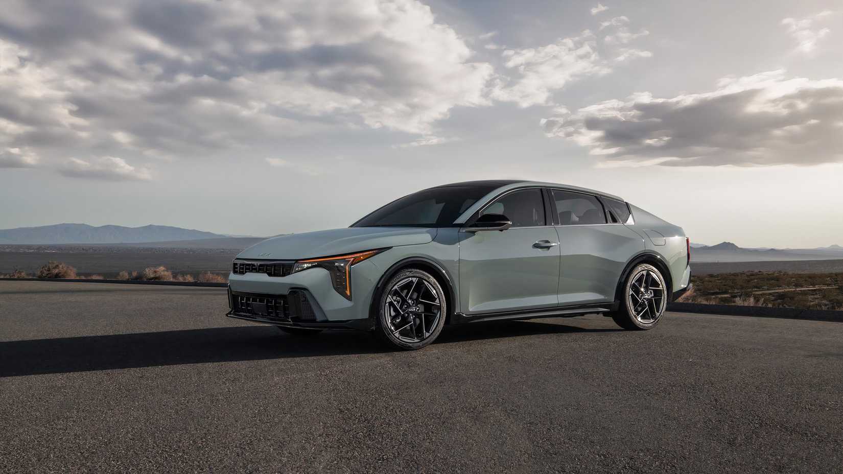 2025 Kia K4 in gray parked