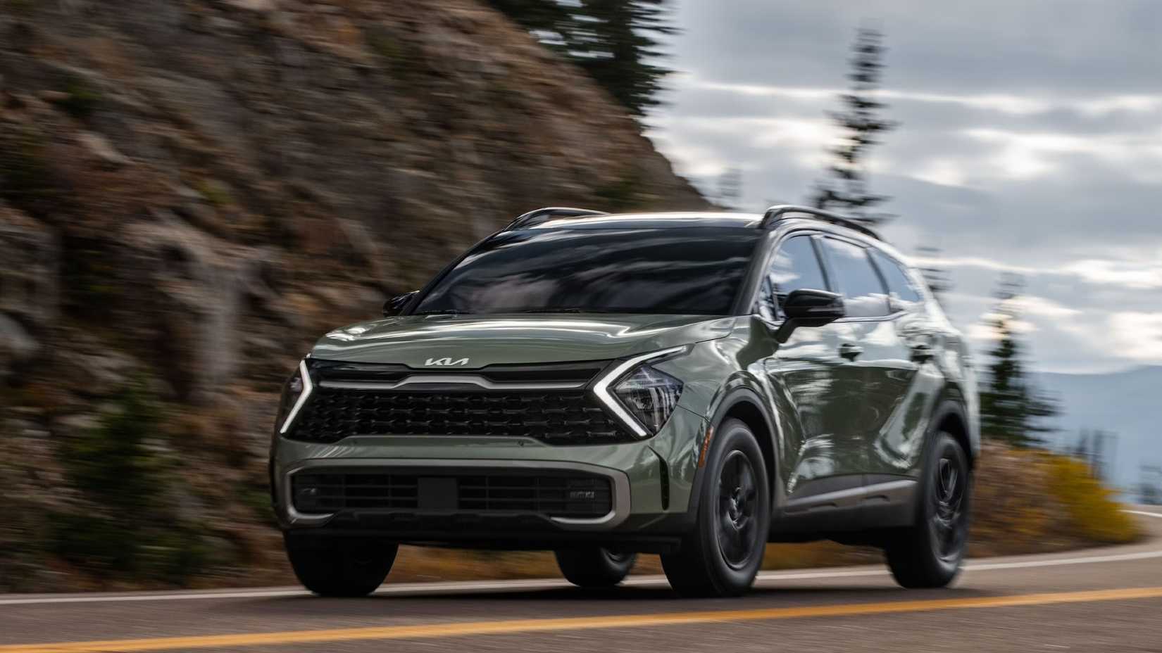 2025 Kia Sportage in green