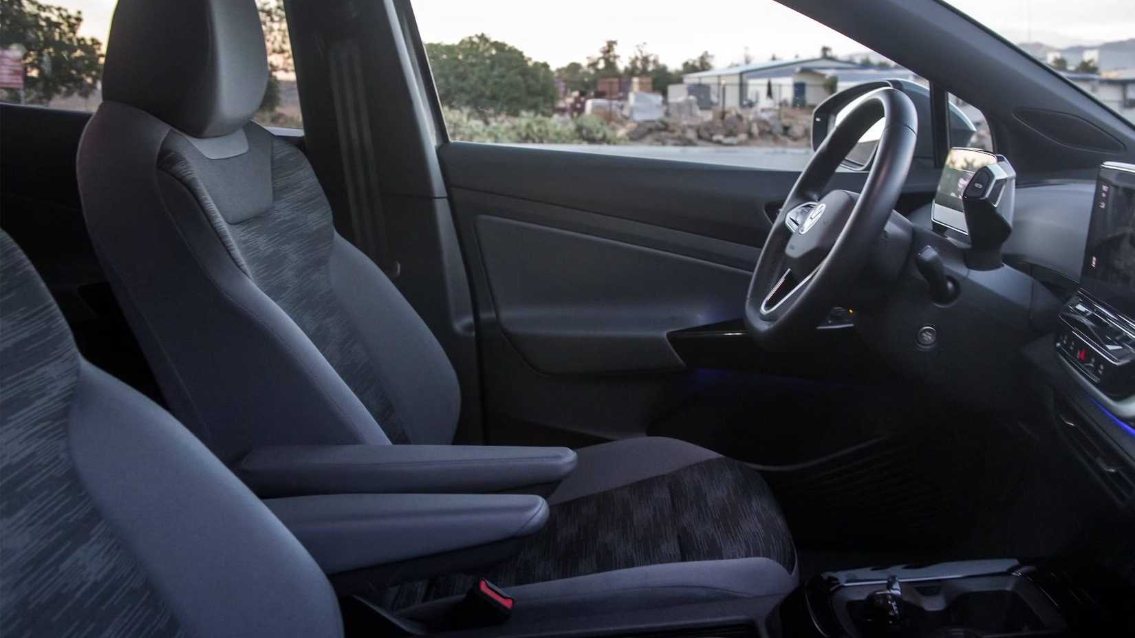 2025 VW ID.4 front seats