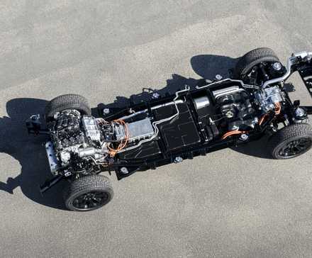 2026 Hemi V8 eTorque (3)