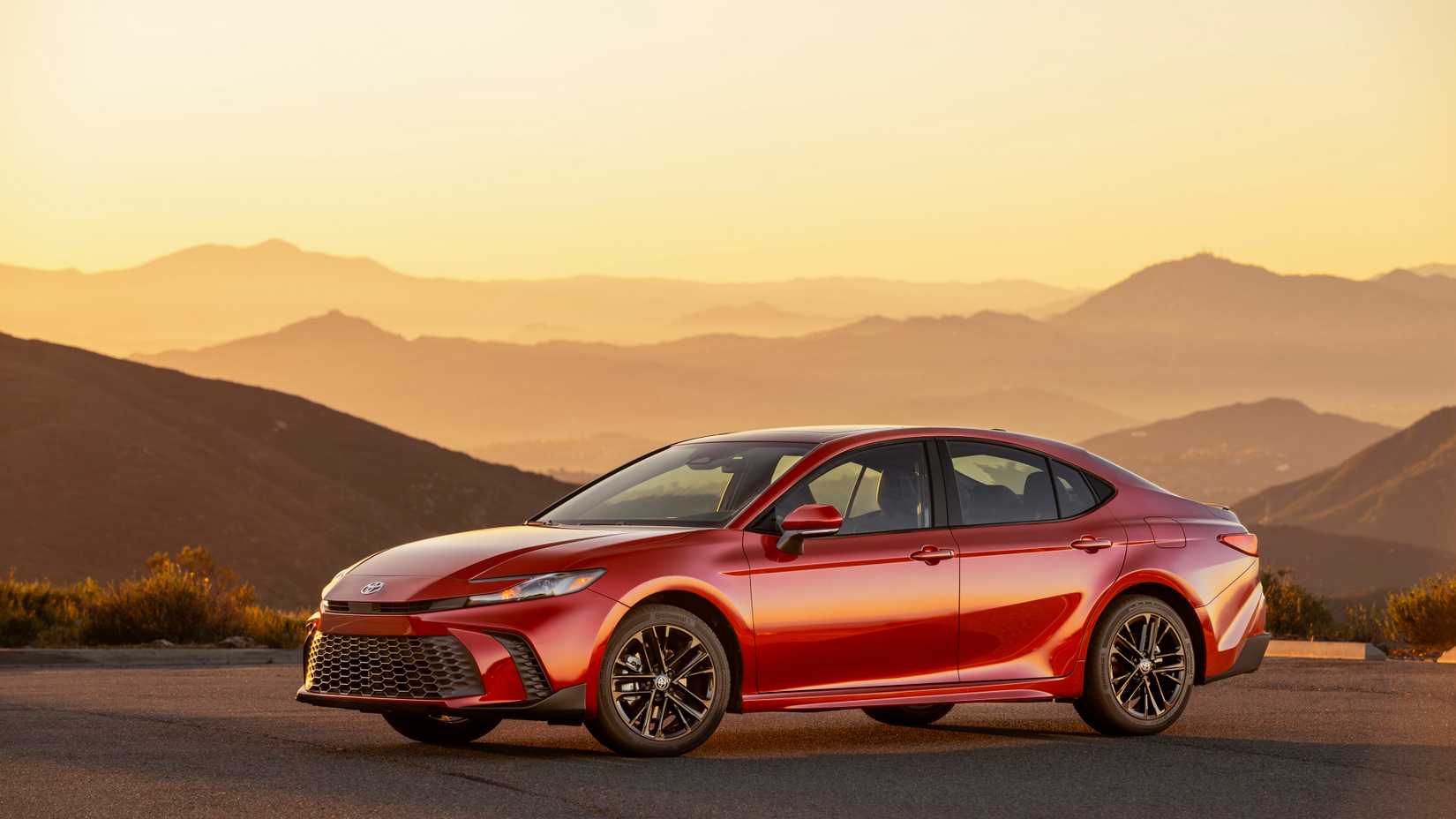 2026 Toyota Camry SE AWD side
