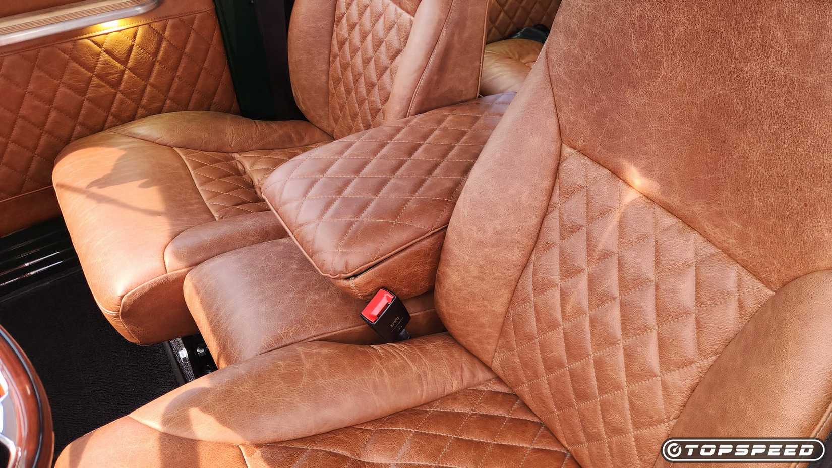 Desert Power Wagon Front Seats (3)-2