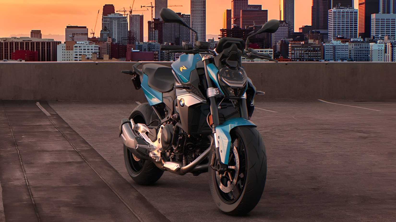 BMW F 900 R front third quarter view