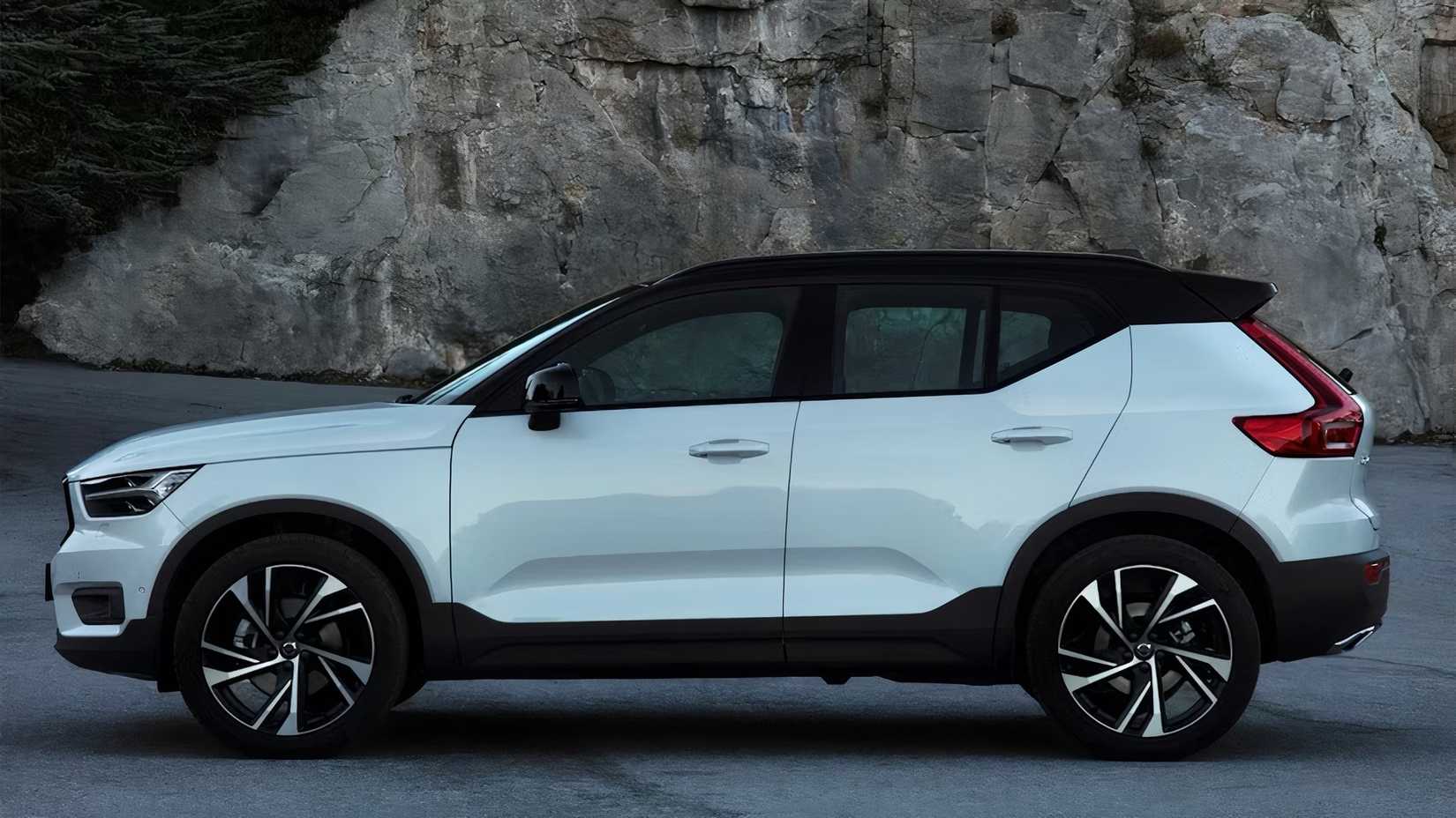 Volvo XC40 side profile