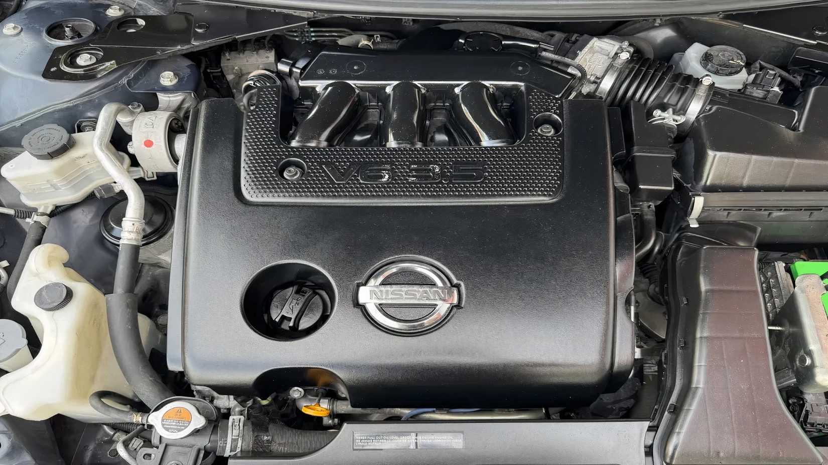 2012 Nissan Altima engine bay showing V6