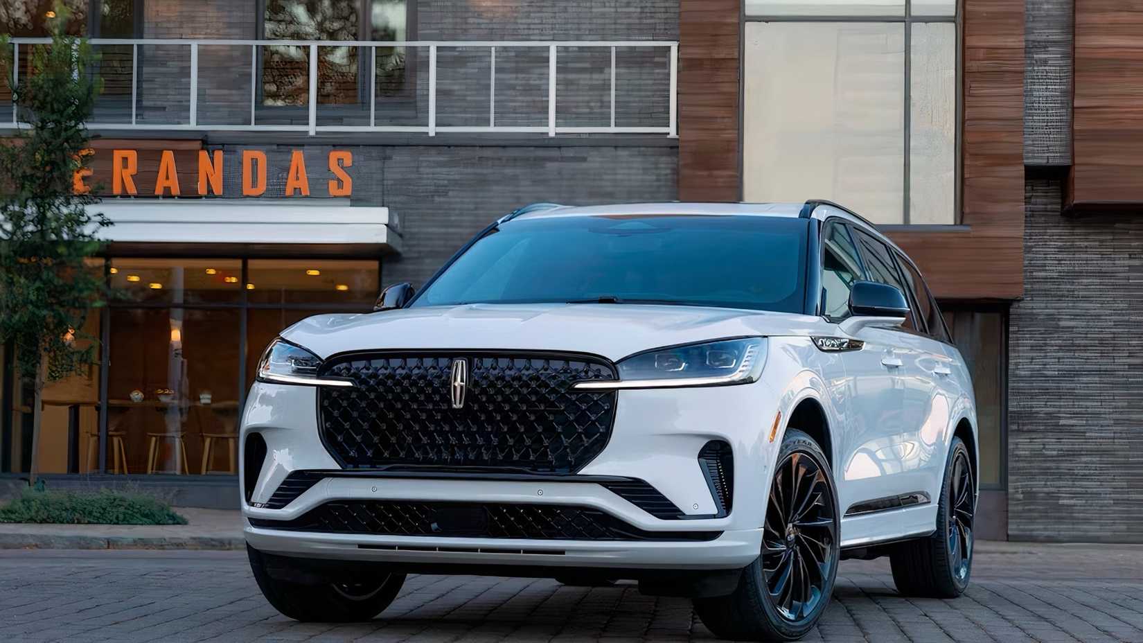 2025 Lincoln Aviator in white parked