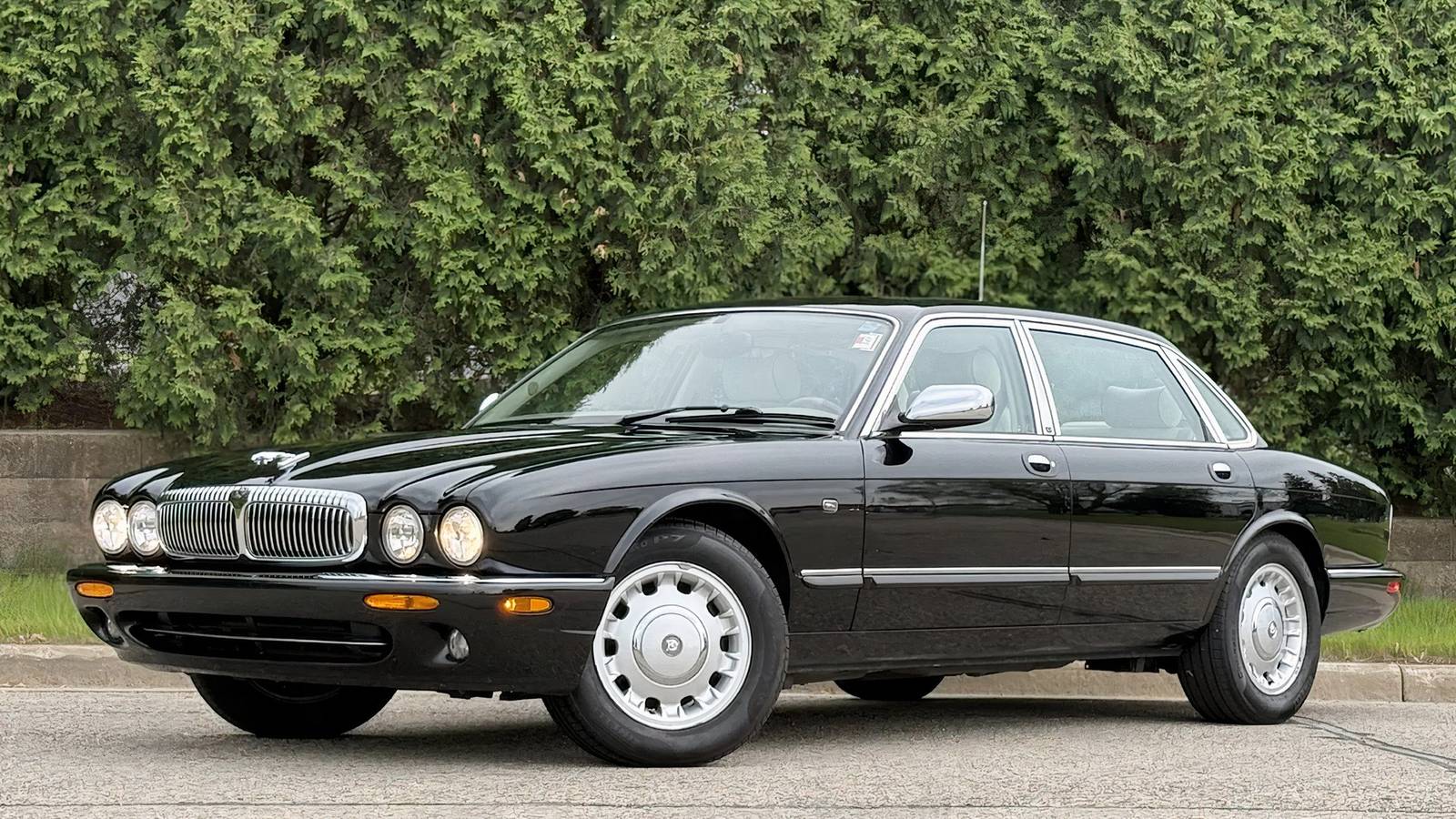 The Long-Forgotten Jaguar XJ Is Is Still An Irresistible Used Car