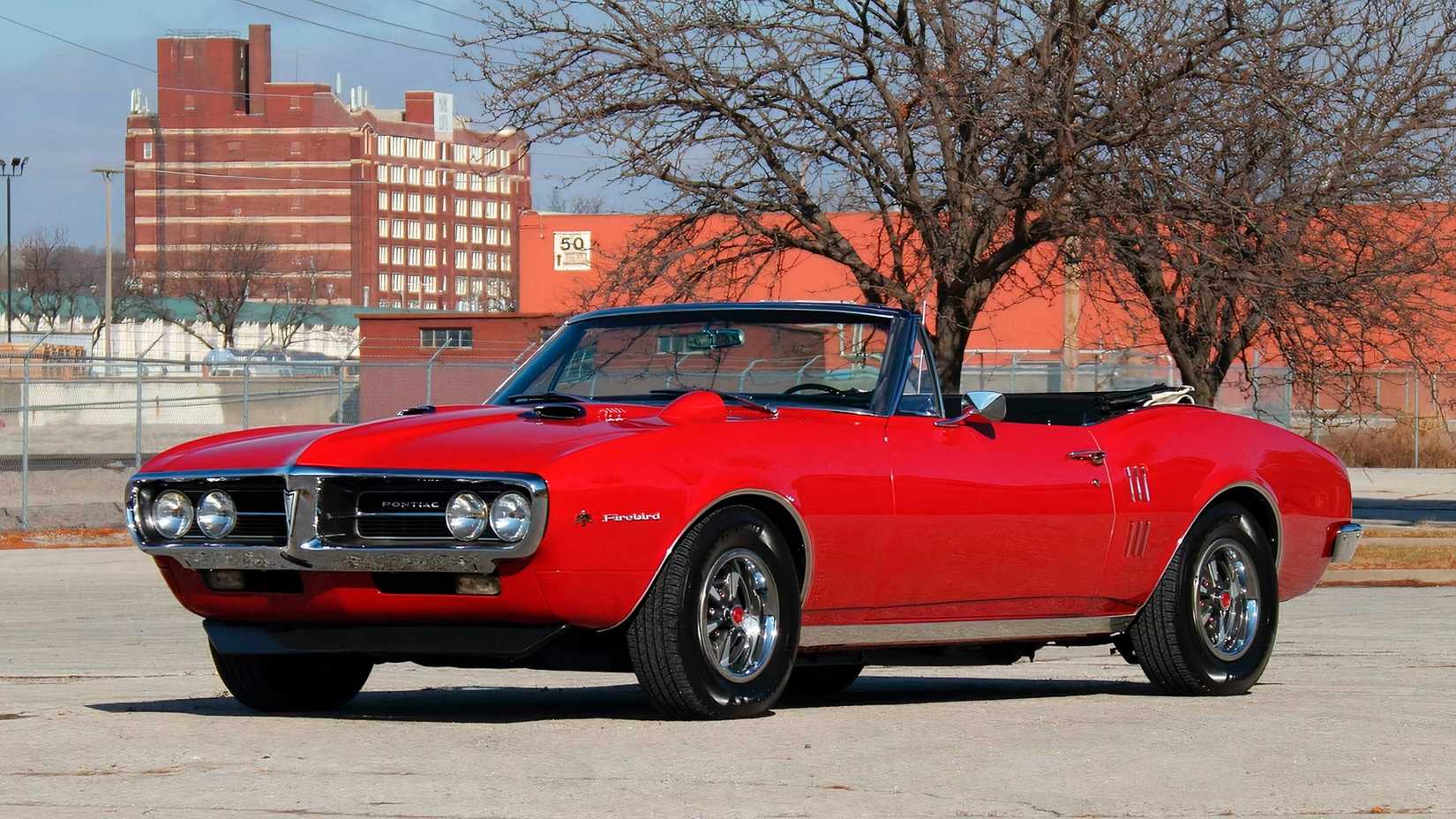 3/4 front view of 1967 Pontiac Firebird 400