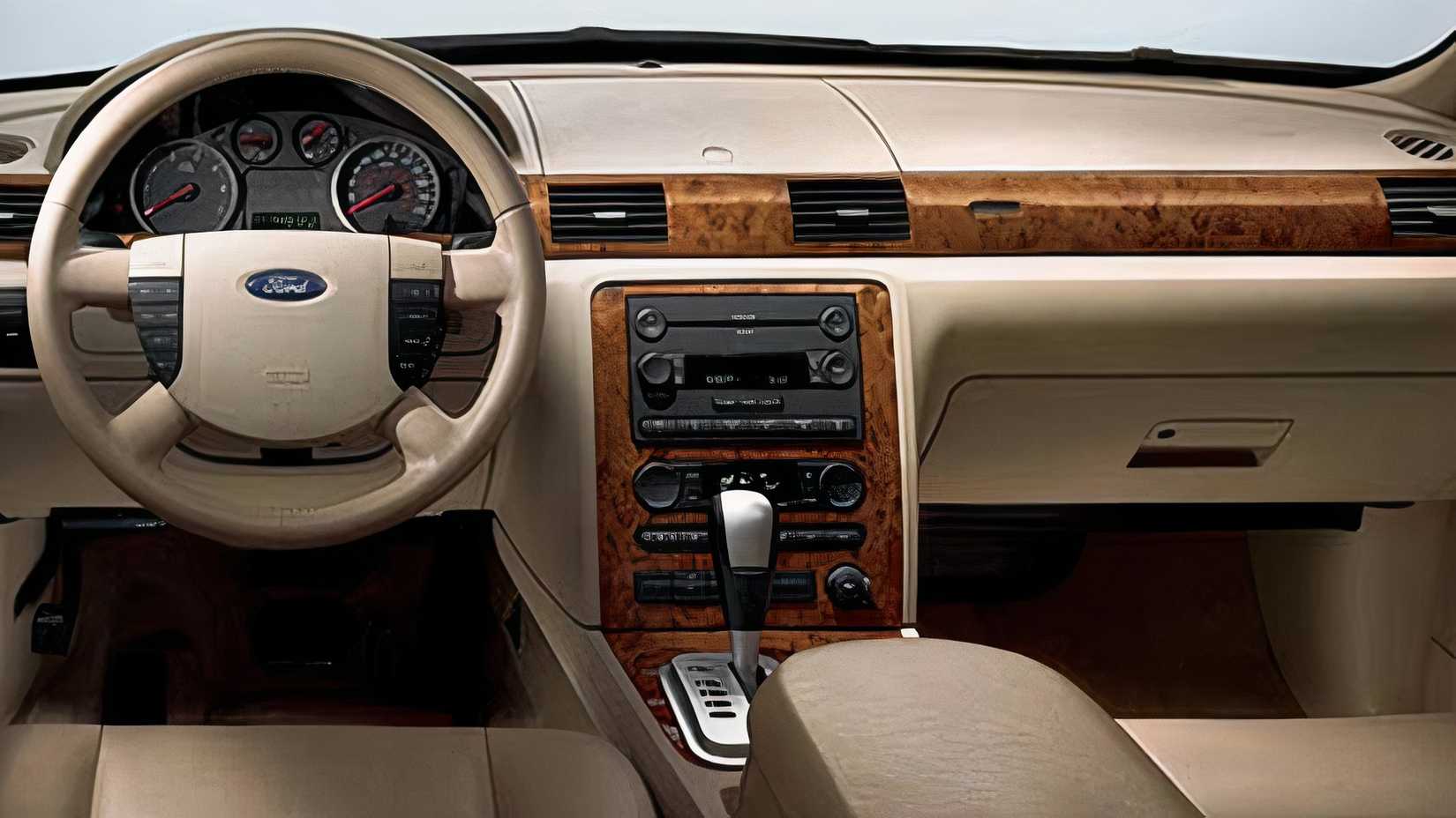 Dash view 2007 Ford Five Hundred Interior