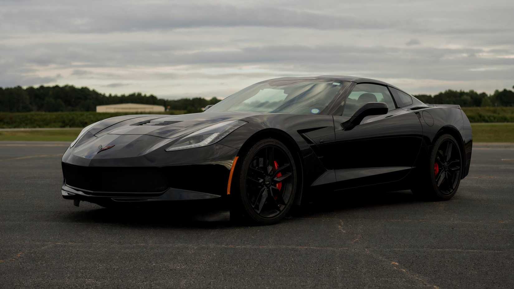 3/4 front view of 2014 Chevrolet Corvette Stingray