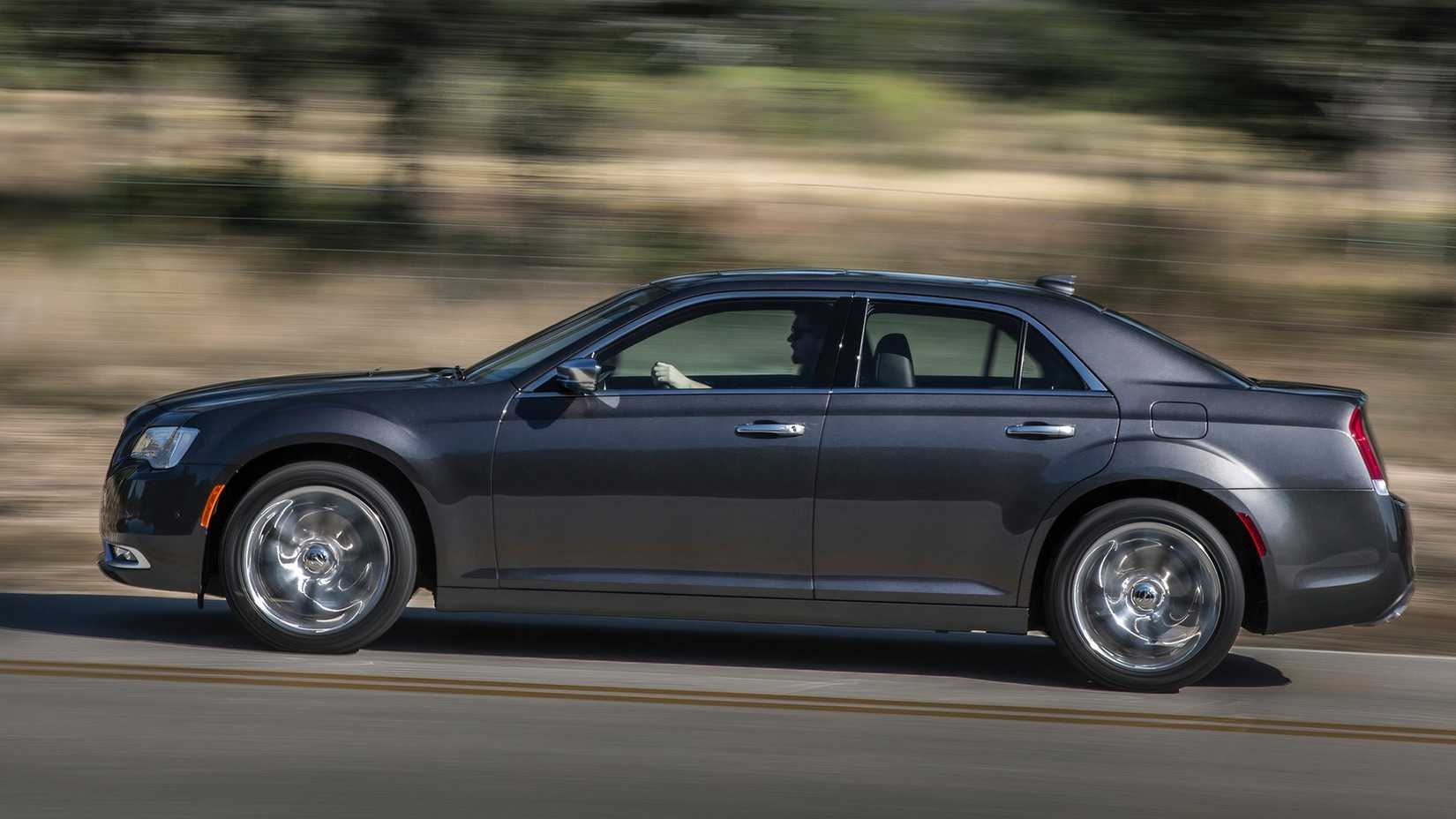 Side view of 2019 Chrysler 300C