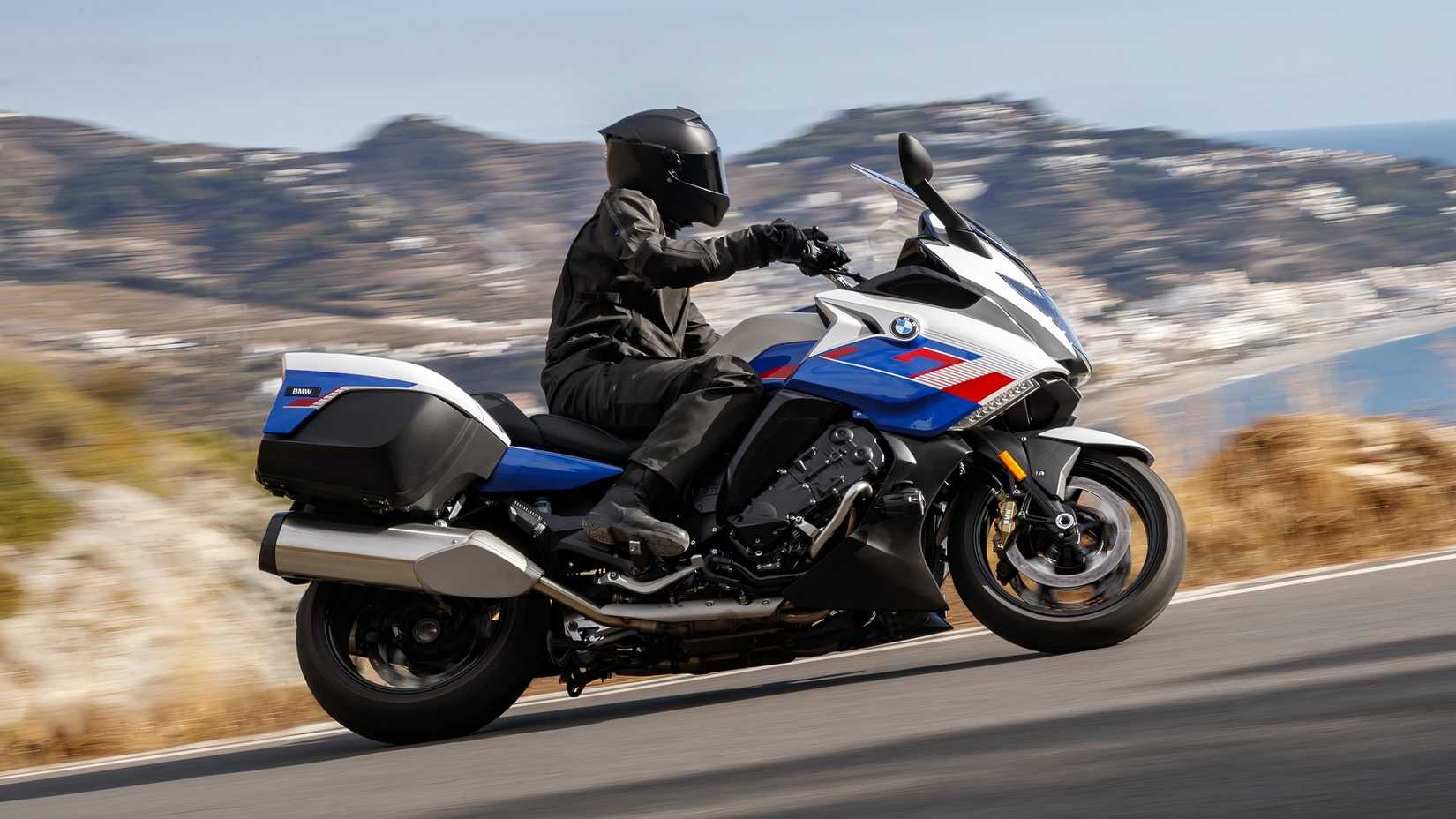 2025 BMW K 1600 GT touring bike cornering side view