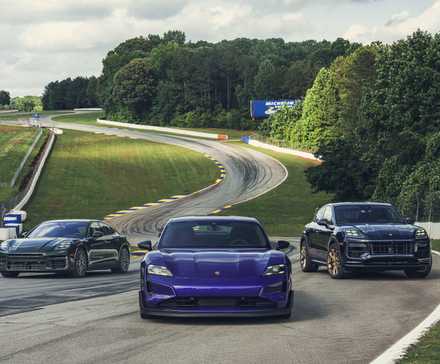 Céu roxo metálico Taycan Turbo GT Road Atlanta