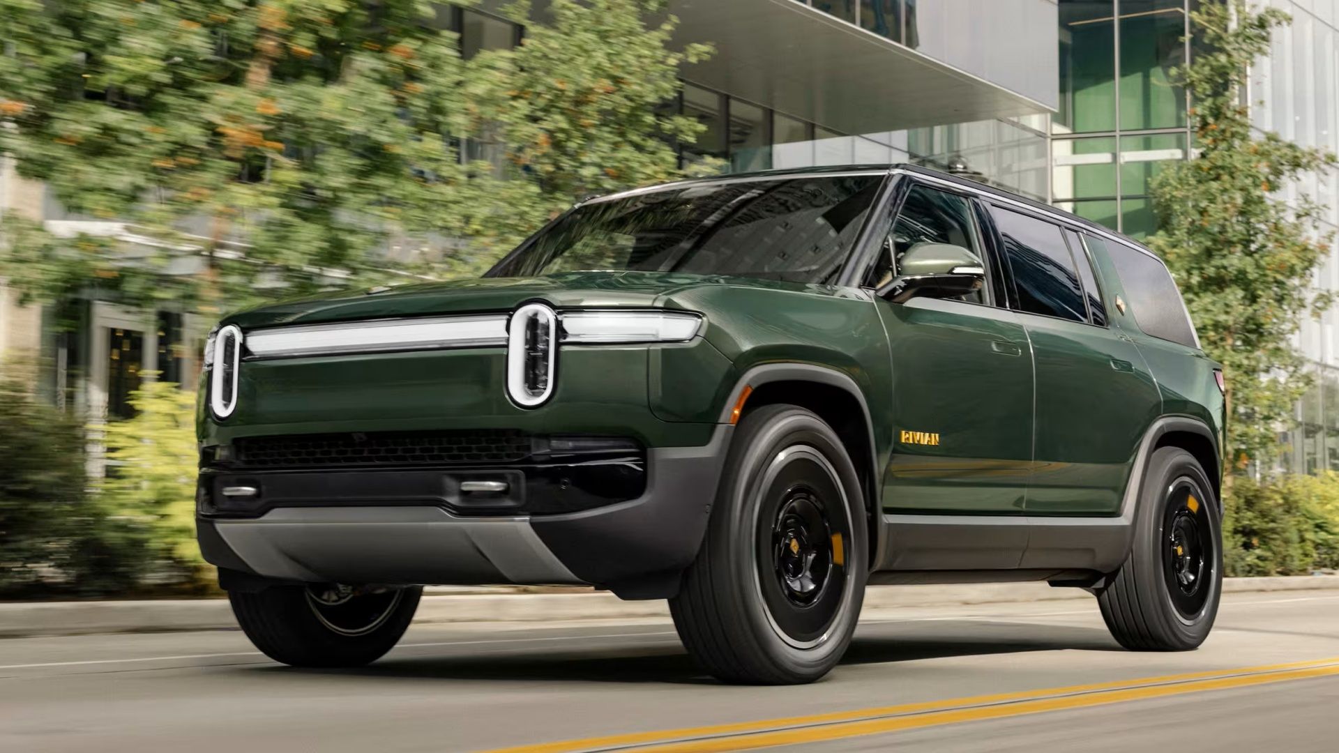 NHTSA, 후륜 토 링크 분리 문제로 리비안 R1T 및 R1S 11만 5천 대에 대한 조사 착수